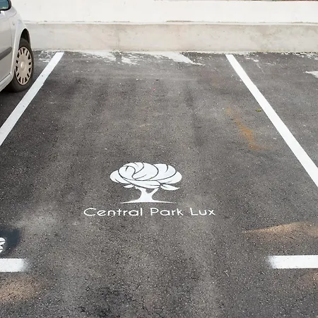Park Lux Apartment